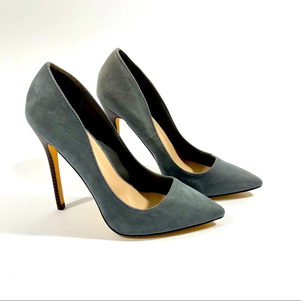 Shoedazzle blue/gray size 7.5 heels